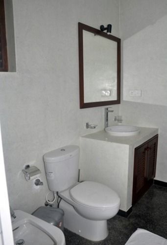 Scandinavia Hotel Hikkaduwa Exteriör bild